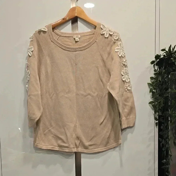 J. Crew beige 3/4 sleeve embellished blouse - Picture 1 of 6
